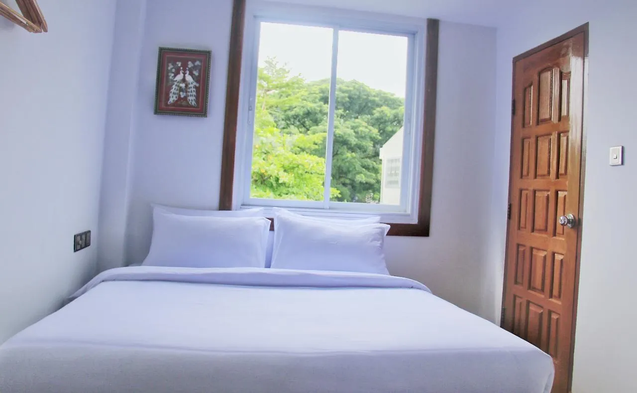 The Lodge Yangon Poshtel 0*,  Myanmar