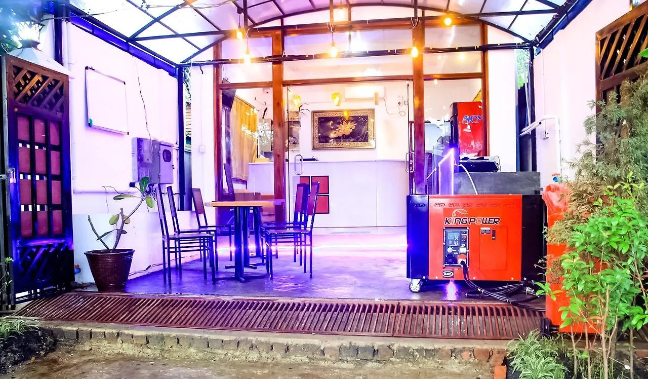 The Lodge Yangon Poshtel
